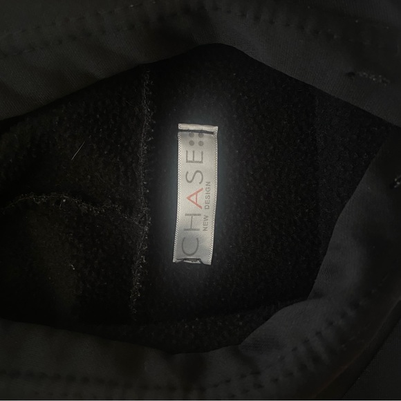 Unisex Graphic Pullover - CHASE - Picture 2 of 3